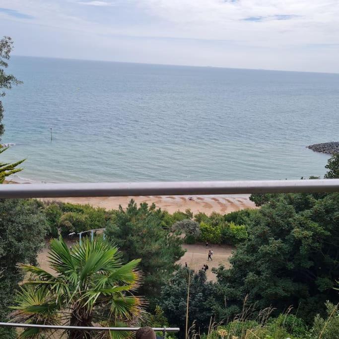 Beach View, 4 Bedroom House Opposite The Sea! Sleeps 10 Sandgate Exterior photo